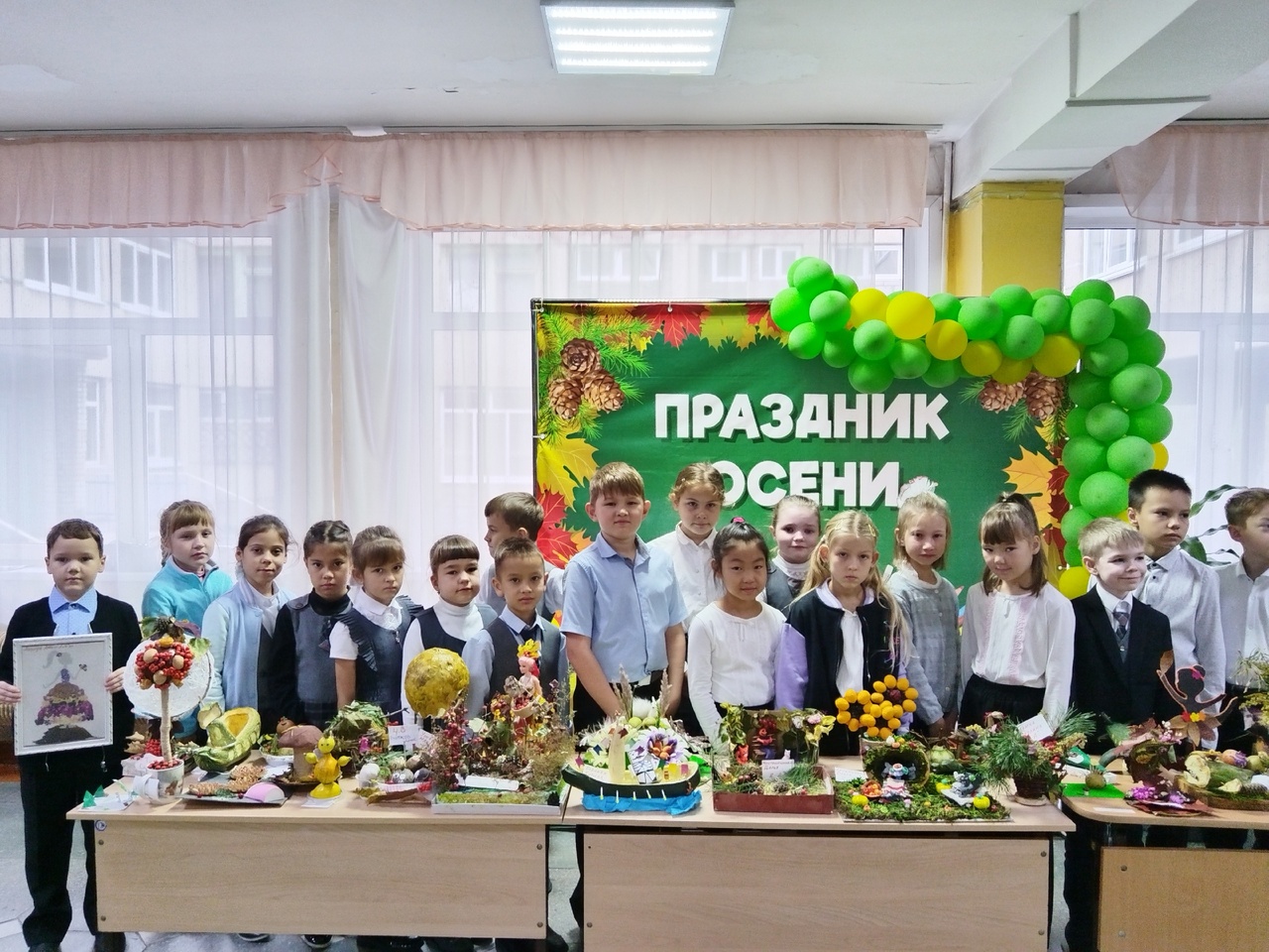 Выставка поделок из природных материалов «Дары осени».